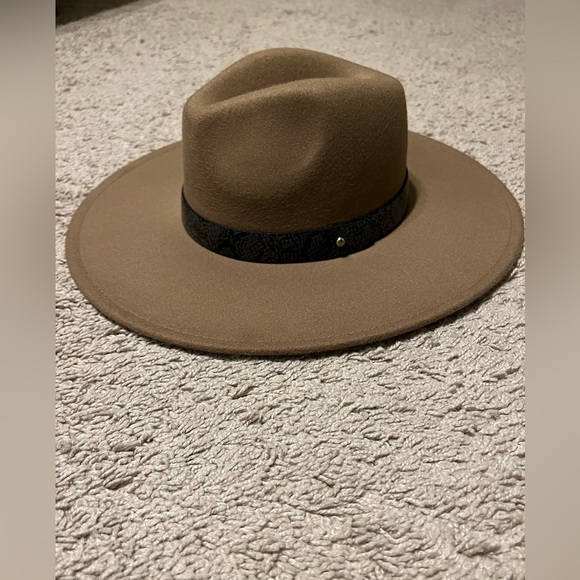 Hat - Picture 1 of 1